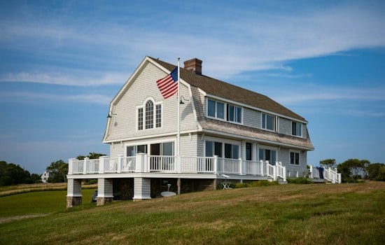Block Island Stabbing Leaves Man With 22 Stitches, Saratoga Springs Suspect Charged