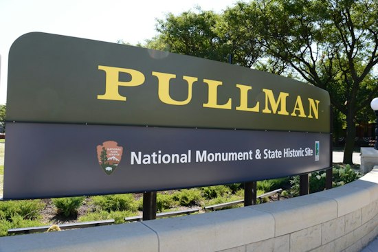 Blue Island Mural Turns Eyesore Wall Into Pullman Strike History Lesson