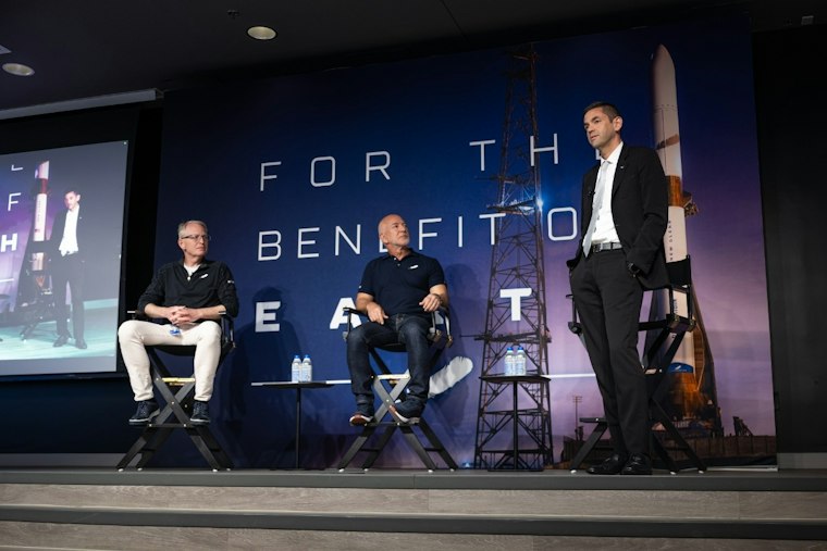 Blue Origin's First Outside Funding Round Oversubscribed, CEO Says Deal Still Open