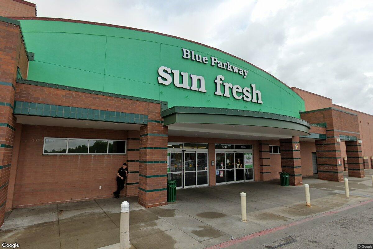 Blue Parkway Sun Fresh Kansas City Shelves Stay Empty
