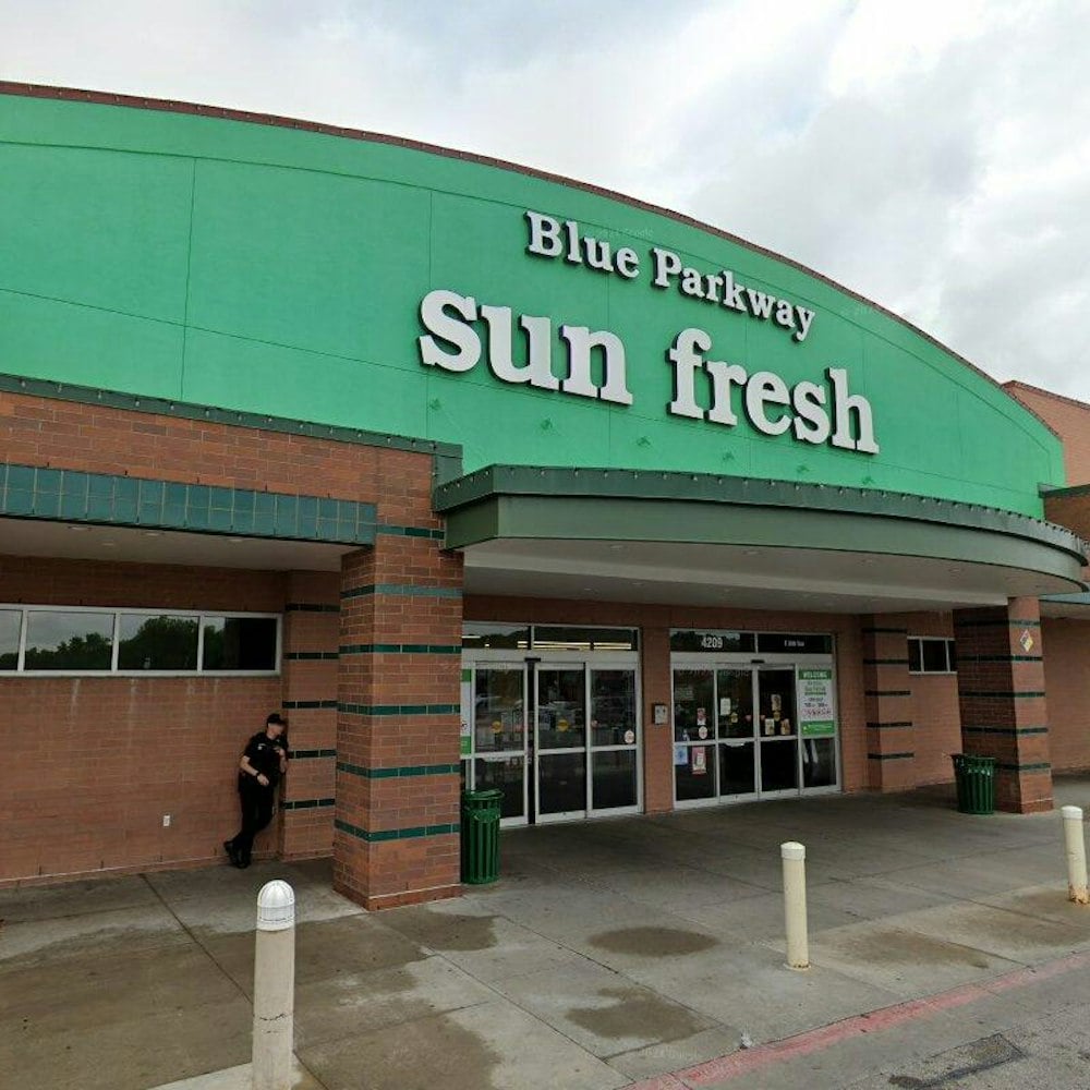 Blue Parkway Sun Fresh Shelves Sit Bare for Months as Shoppers Demand Answers