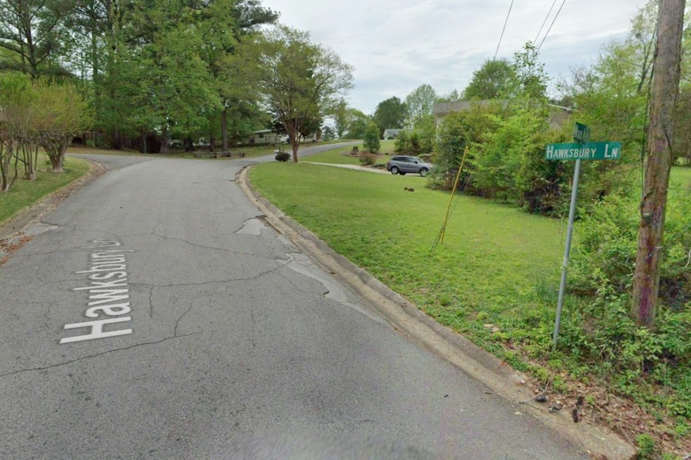 Bluff Park Mom Pushed Daughter Into a Ditch to Dodge Cars on Hawksbury Lane