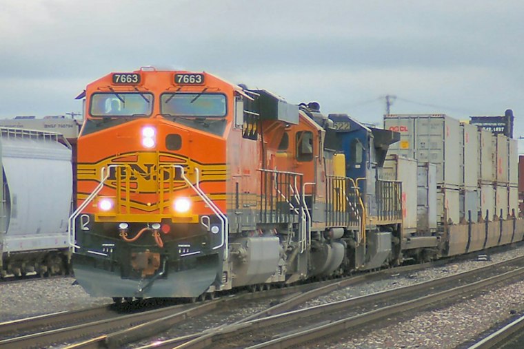 BNSF Train Slams Empty Car at Denver Crossing, Horn Blaring as Crew Escapes Unhurt