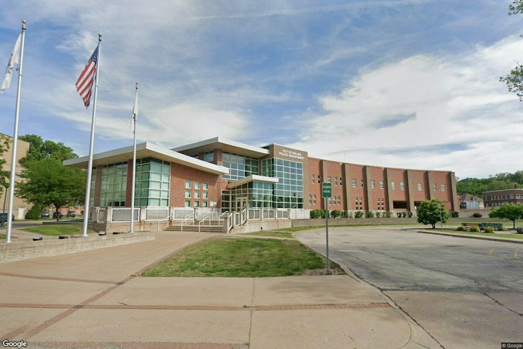 Boardman Woman Hands Over $1.8M in Gold Coins to Fake FTC Agents