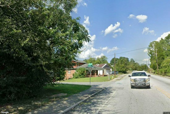 Body Found Inside Abandoned Macon Home, Identity Still a Mystery