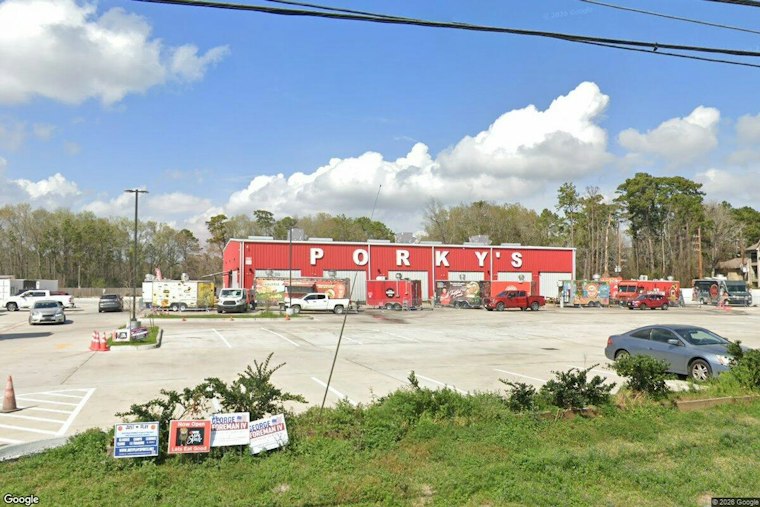 Bolt-Cutter Vandal Hits Nine Food Trucks at Humble's Porky's Backyard