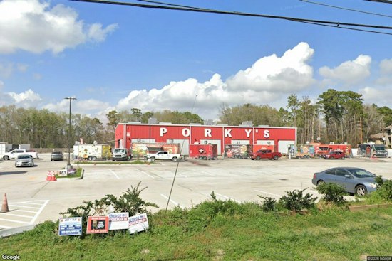 Bolt-Cutter Vandal Hits Nine Food Trucks at Humble's Porky's Backyard