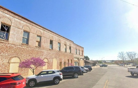 Boomerang Diner Targets Christmas Opening in Downtown Elk City's Snips Building