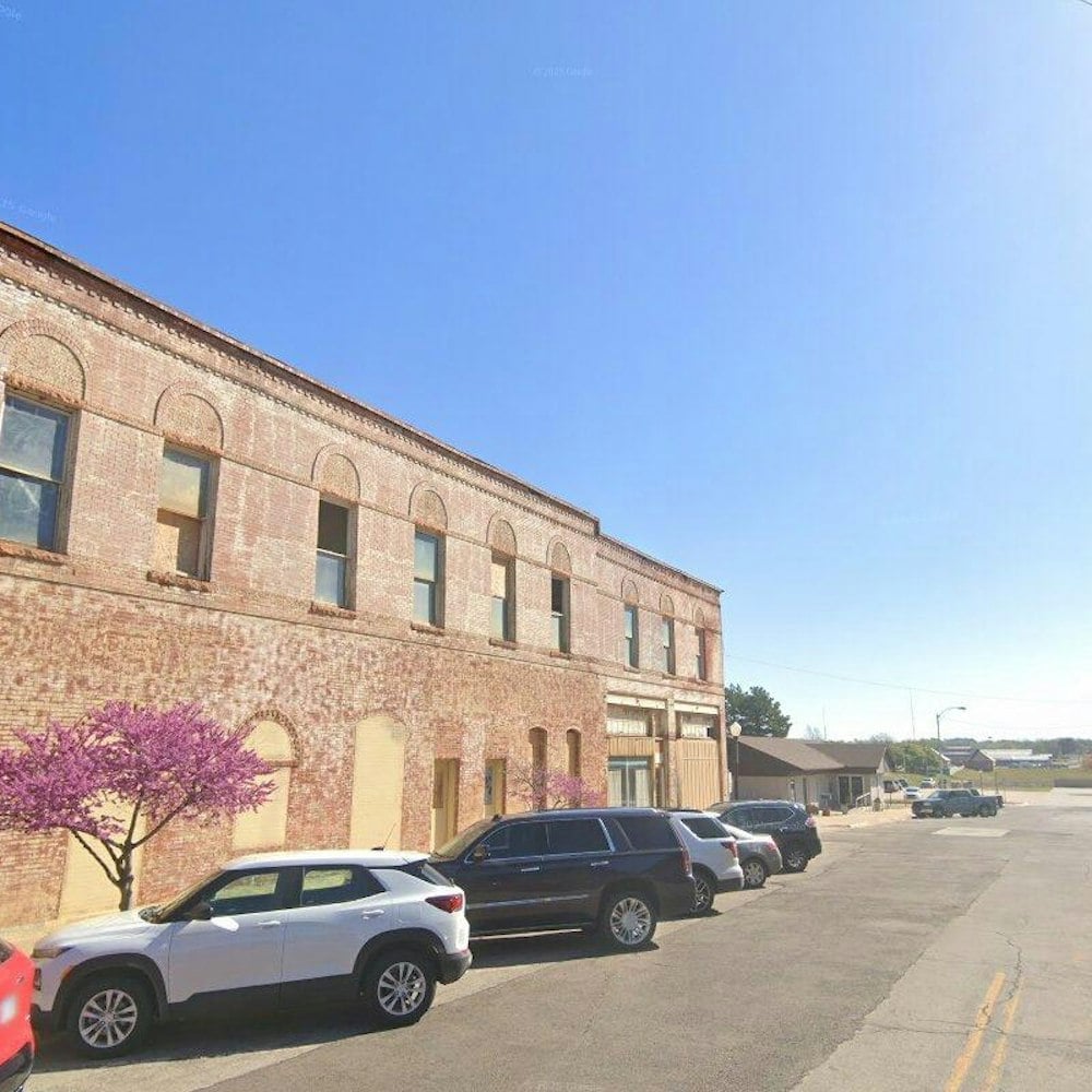 Boomerang Diner Targets Christmas Opening in Downtown Elk City's Snips Building