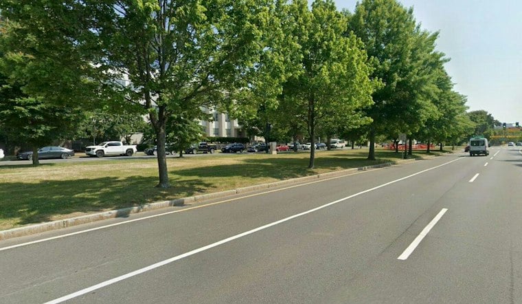 Boston Basks In Sunny Sunday Before Blustery, Mostly Dry Week Of Coastal Gales