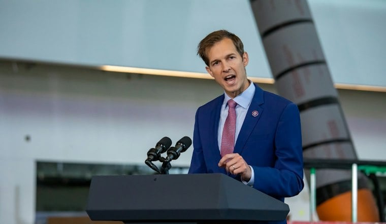 Boston Globe Summit 2026 Lands at House of Blues With Auchincloss, Airbnb Cofounder