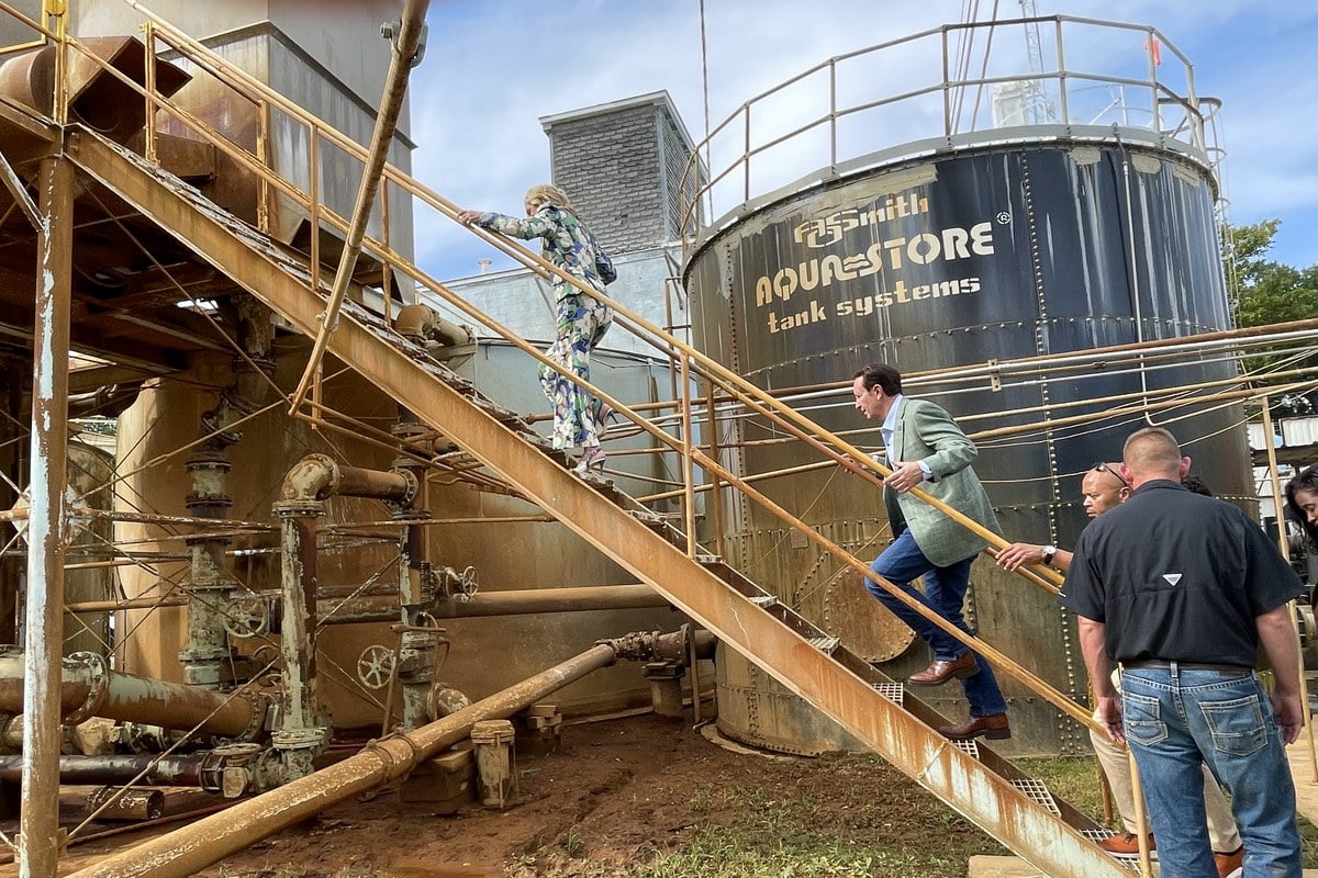 Photo: Hoodline Bp strikes million deal with louisiana to close out oil spill lawsuits