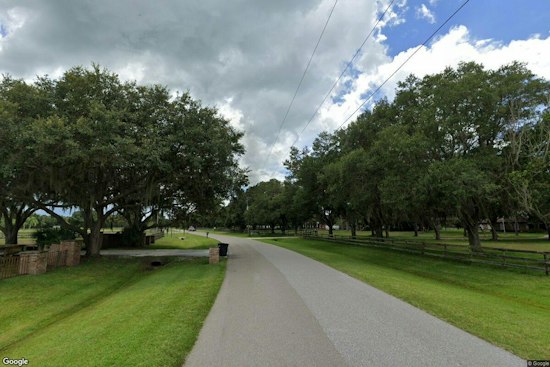 Bradenton Man, 68, Dies After SUV Hits Tree on Saddle Creek Trail