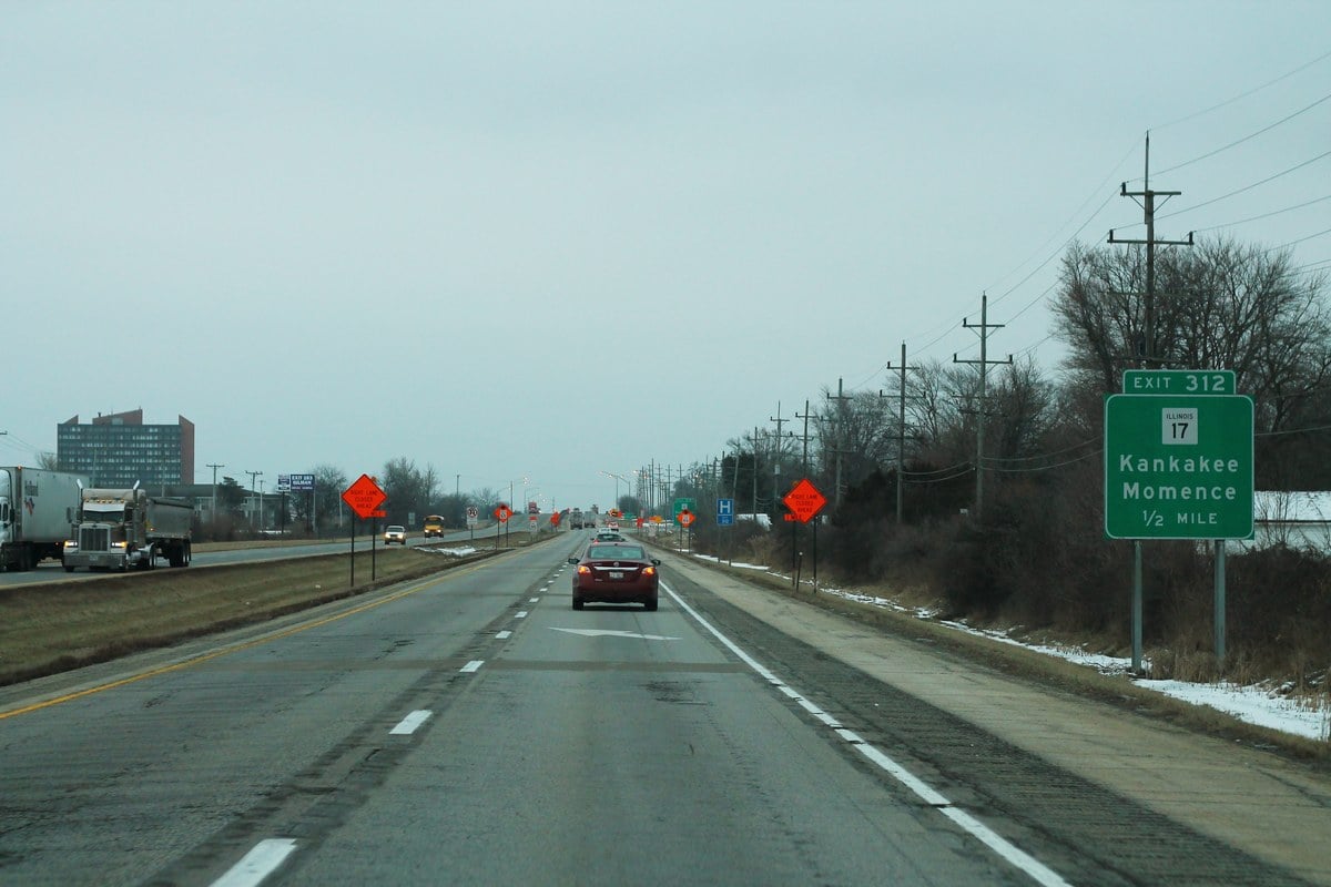 Bradley Couple Found Shot Inside Slow-Rolling Car on I-57 Overpass