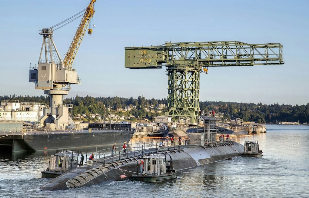 Bremerton Navy Shipyard Lands $15B Overhaul, Historic Crane in Focus