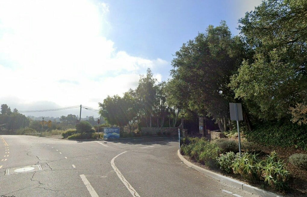 Brentwood School Locked Down After Fake Gun Threat Snarls Traffic to the 405