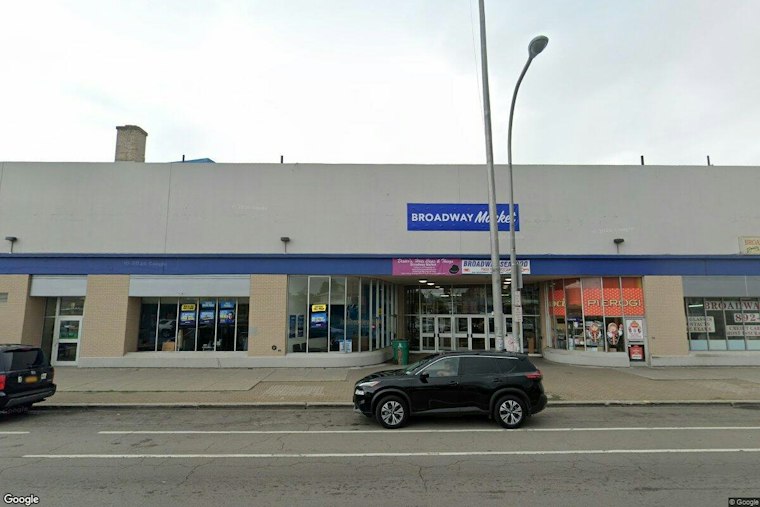 Broadway Market's $45M Overhaul Slips to Spring 2027, Vendors Stay Put