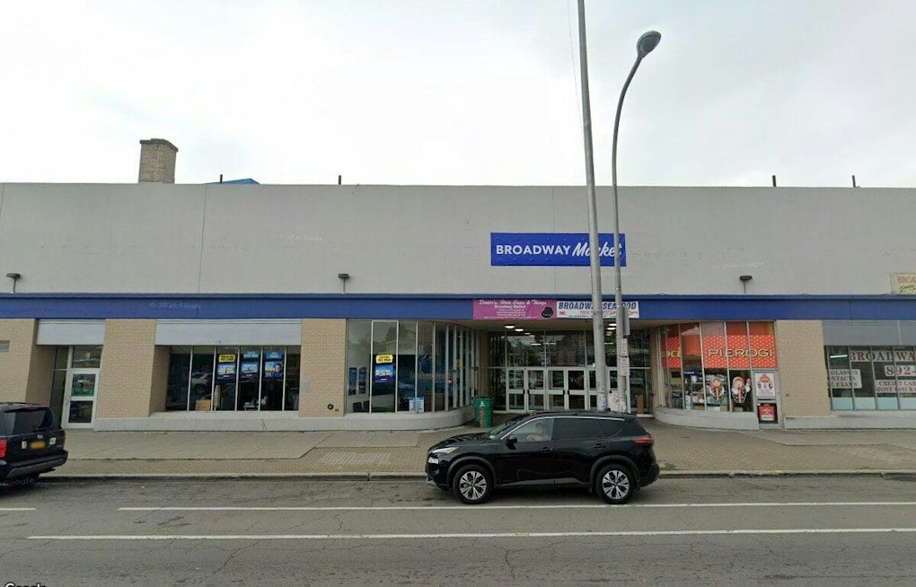 Broadway Market's $45M Overhaul Slips to Spring 2027, Vendors Stay Put