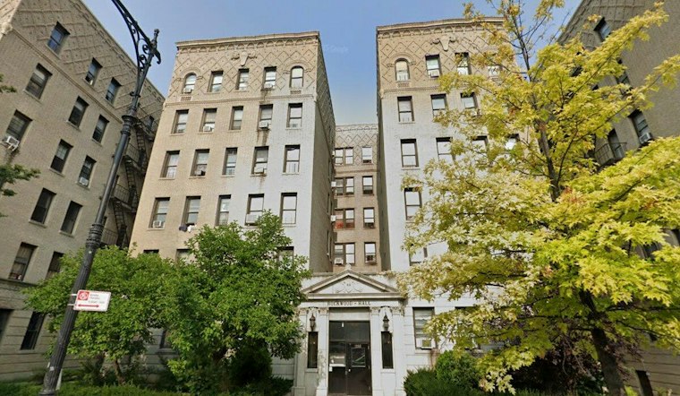 Bronx Man, 27, Fatally Stabbed in Neck Inside Mount Eden Apartment Building