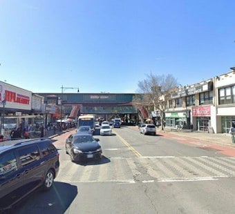 Bronx Man Begs ‘Mami, Don’t Let Me Go’ After Fordham Road Stabbing, Dies
