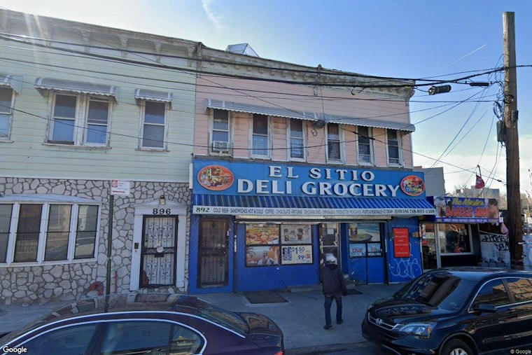 Bronx Man Smashed With Bottle Outside Bodega, Suspect Still on the Run