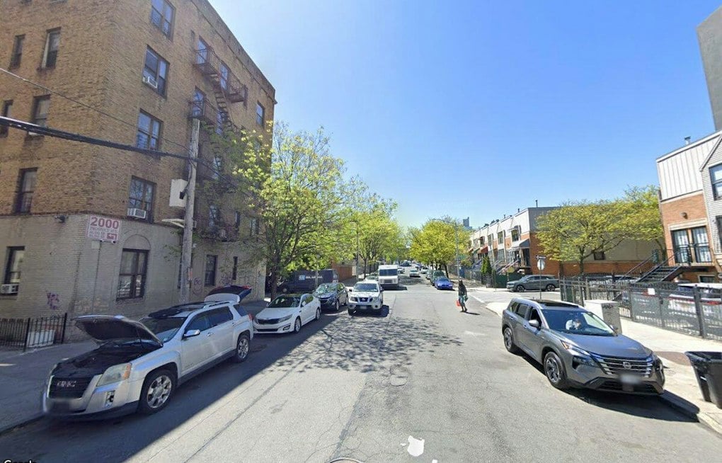 Bronx Stabbing on Prospect Avenue Sends NYPD Hunting for Suspect Who Fled on Foot