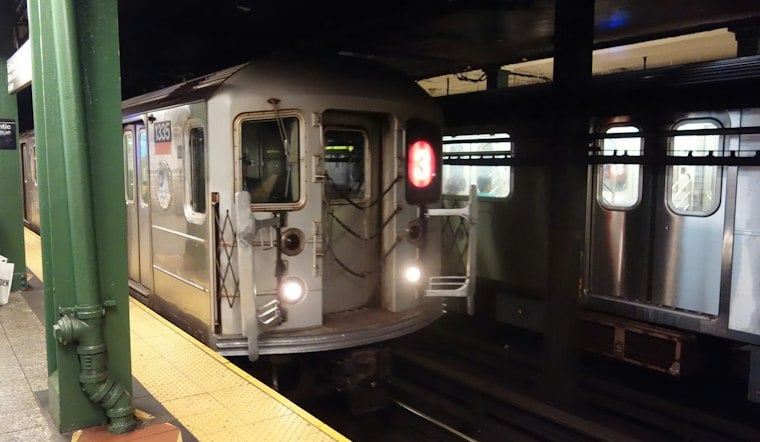Brooklyn Martial Artist Teaches Subway Riders to Jab, Swing Bags, and Flee
