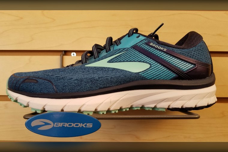 Brooks Running Plants $1.3M Store on Heights Trail at Houston's MKT