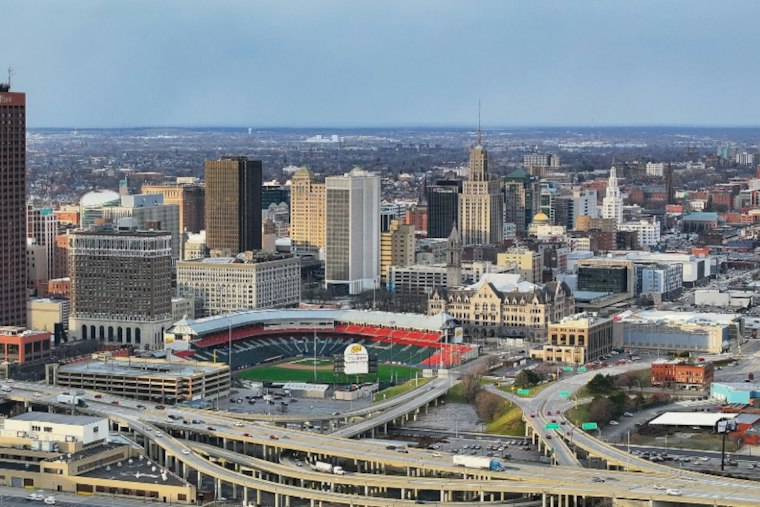 Buffalo’s Brief Break Before Big Soak And Weekend Chill