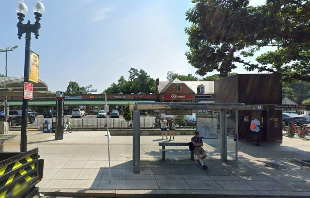 Buffalo Wild Wings GO Rumored for Historic Cleveland Park Shopping Center