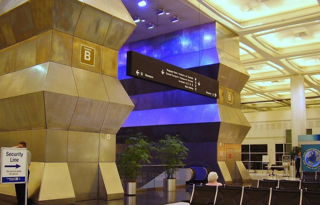 Bush Airport Debuts 22-Gate Terminal B North, Largest United Club in the Americas