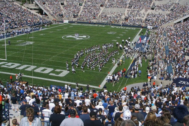 BYU's Sione Moa Scores First TD In Over a Year After Leg-Saving Surgery