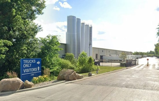 California Bottling Giant Opens $141M Plant in Elsmere, Adds 60 Jobs