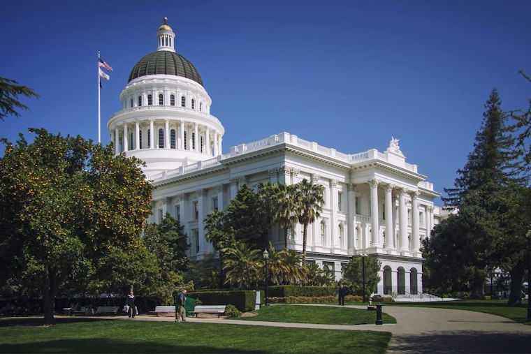 California Mandates Insurance Coverage For Cancer Cooling Caps Starting 2027