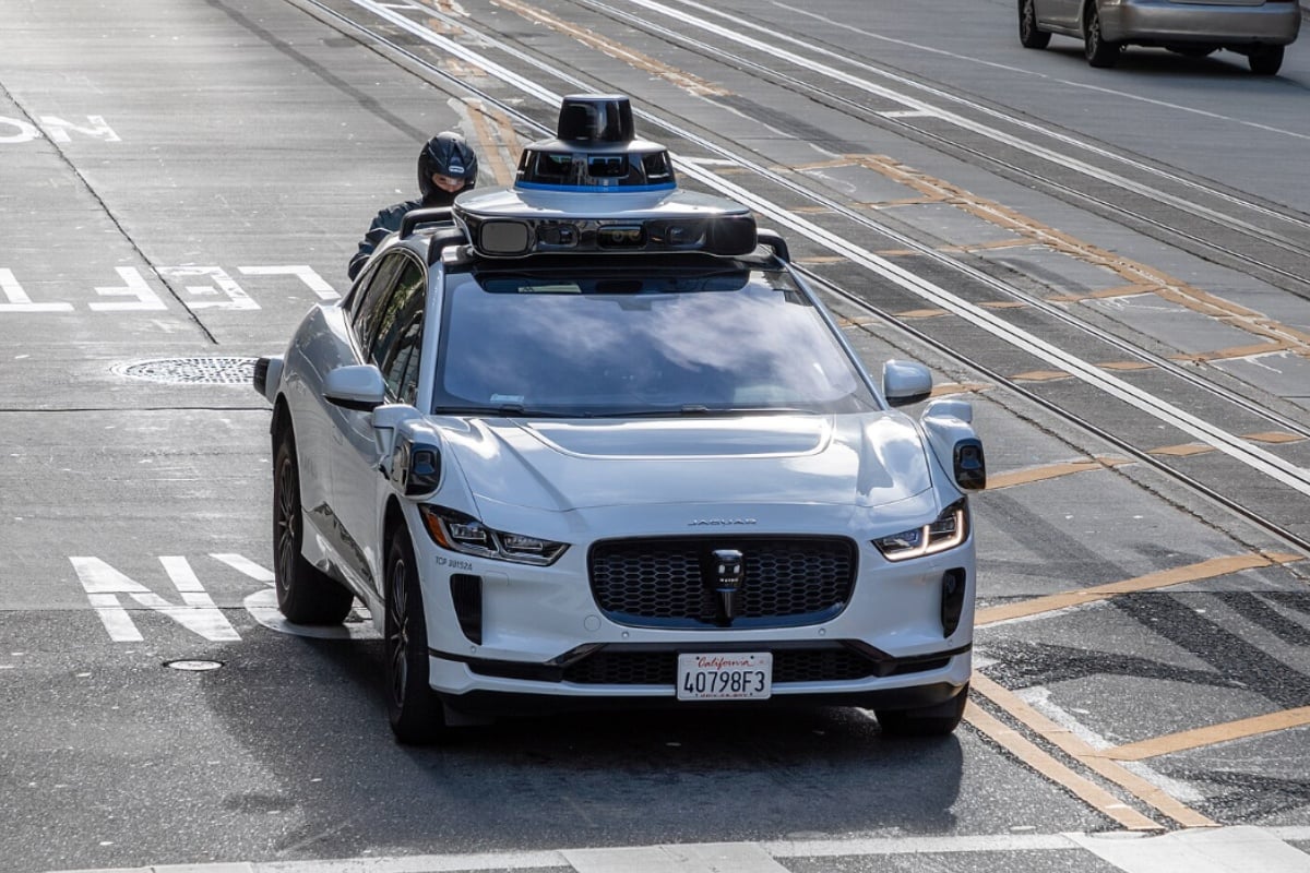 California Slaps Robotaxis With $10,000 Fines for Blocking First Responders