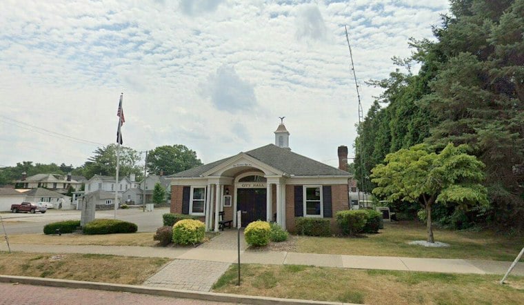 Canal Fulton Tax Official Accused of Tossing Residents' W-2s, Checks in Trash