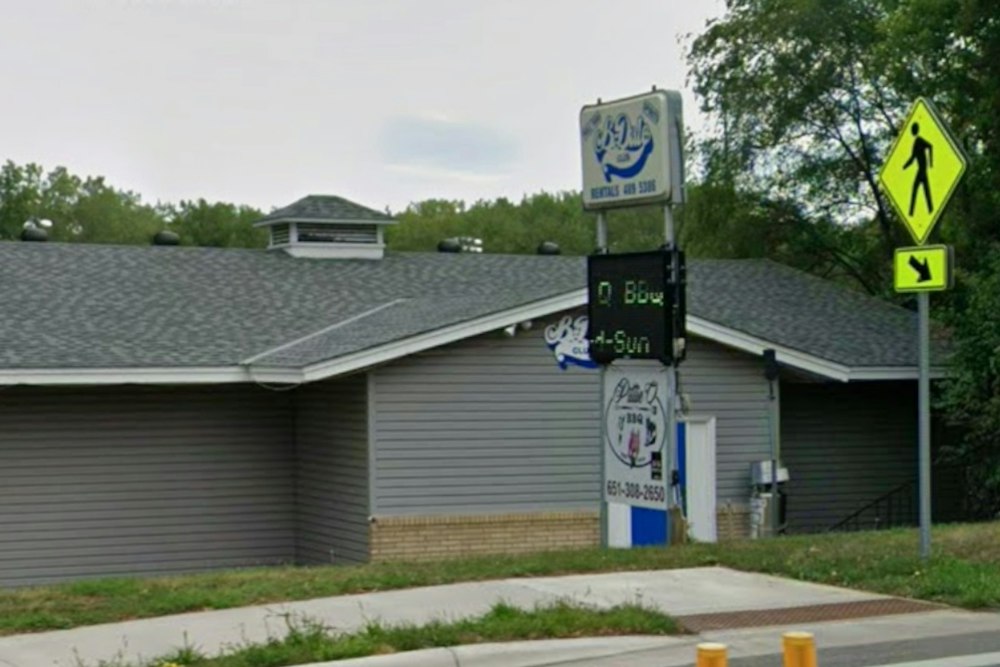 Car-Reviewing Food Influencer Tony Cu Opens Restaurant At Roseville's B-Dale Club