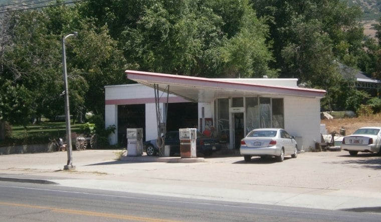 Centerville's 1948 Service Station Faces Sale, Neighbors Push to Save It