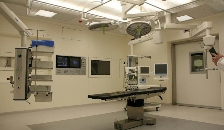 Central Florida Surgeon Removes Cancer Patient's Prostate From 35 Miles Away