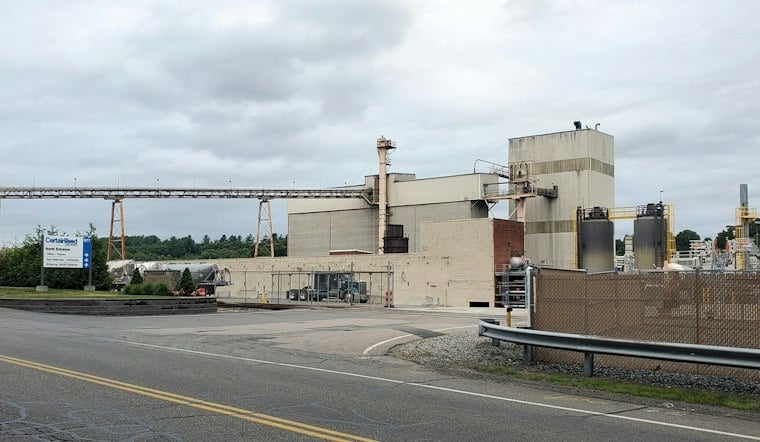 CertainTeed Locks Down 396K-Square-Foot Claremont Warehouse for Regional Distribution
