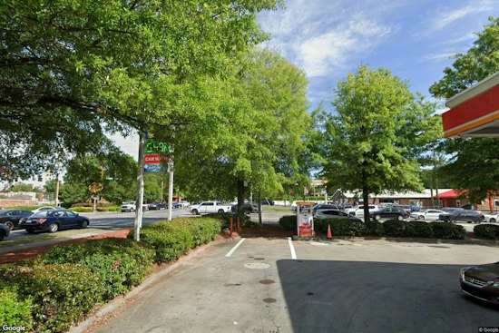 Charlotte Circle K Guard, 37, Charged After Shutting Car Door on Woman's Leg