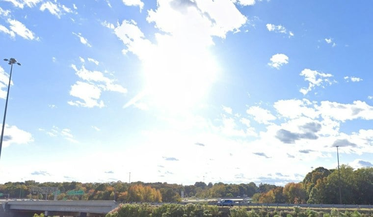 Charlotte Soaks Up Sunshine Before Crisp Jacket-Weather Weekend