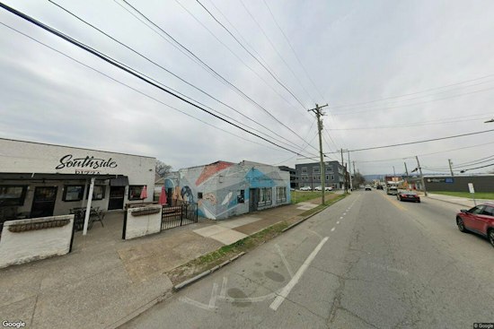 Chattanooga Driver Plows Into Crosswalk on East Main, Seriously Injures Pedestrian