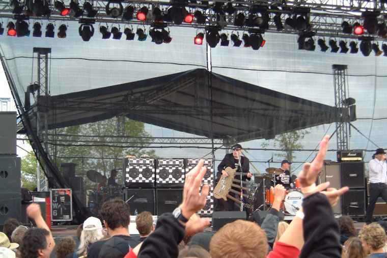 Cheap Trick, Bret Michaels Headline Sarasota's Thunder by the Bay 2027