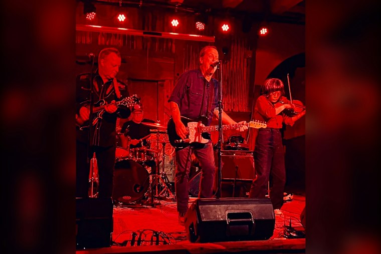 Chicago Rallies Around Waco Brothers' Dean Schlabowske After Leukemia Diagnosis