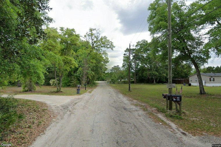 Clay County Deputies Hunt Orange Park Man Wanted in Strangulation Probation Case