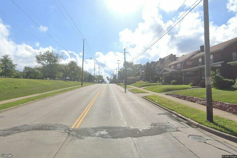 Cleveland Bus Driver Drops First-Grader Early, Stranger Finds Her Alone on Kinsman Road