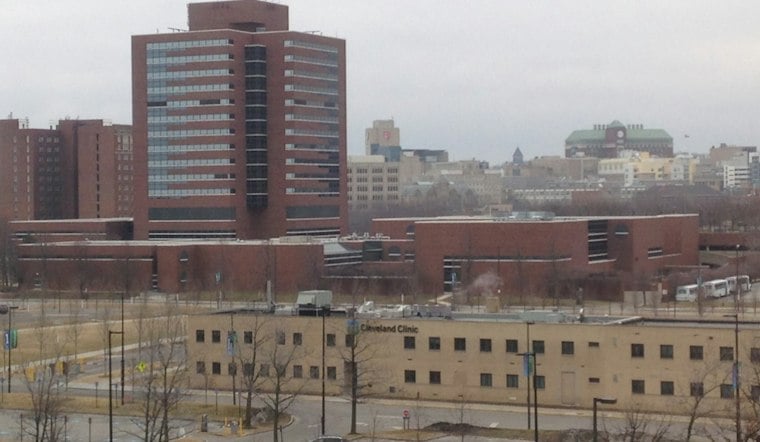 Cleveland Clinic Takes Tumor Out of Woman's Body to Save Her Intestine