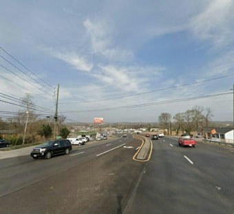 Clinton Highway Crash Kills One, Shuts Eastbound Lanes in Knox County