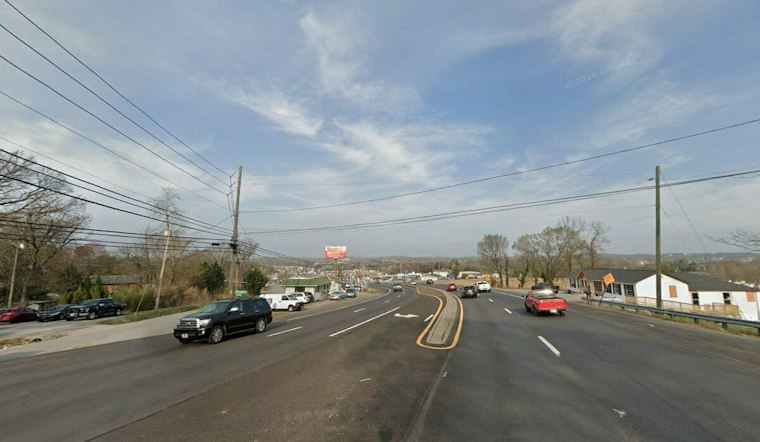 Clinton Highway Crash Kills One, Shuts Eastbound Lanes in Knox County